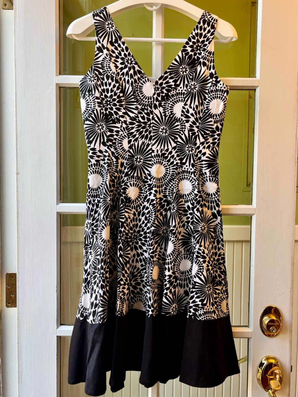 Nine West Black and White Floral Fit & Flare Dress with Cool Black Block Hem - Picture 2 of 7